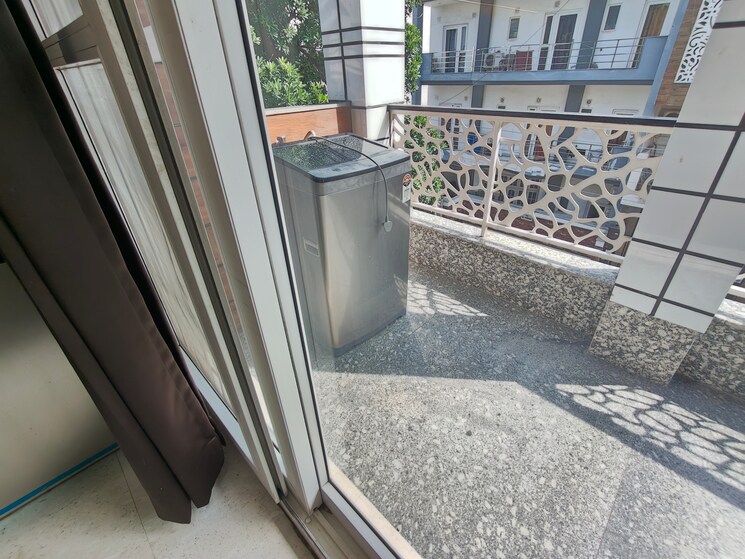 Balcony, huda-staff-colony 3.5 Bedroom 2255 Sq.Ft. Builder Floor In Sector 46 Gurgaon 8962228