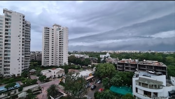 3 BHK Apartment For Sale in Raheja Atlantis, Sector 31