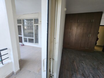 Room in 3 BHK Apartment at Singla South City, Lohgarh – for Rent