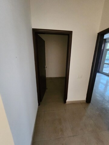 Room in 3 BHK Apartment at Singla South City, Lohgarh – for Rent