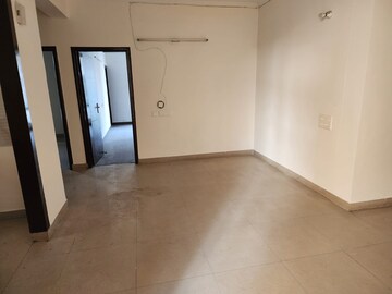 Room in 3 BHK Apartment at Singla South City, Lohgarh – for Rent