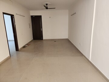 Room in 3 BHK Apartment at Singla South City, Lohgarh – for Rent