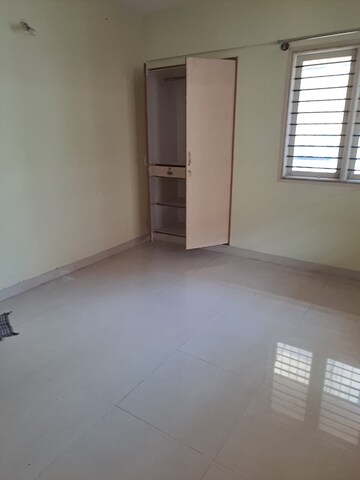 Room in 3 BHK Apartment at Sanjay Nagar – for Rent