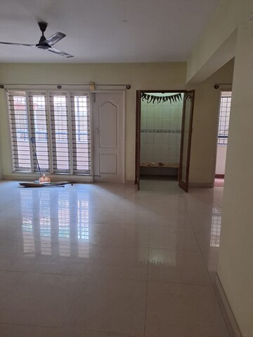 Room in 3 BHK Apartment at Sanjay Nagar – for Rent
