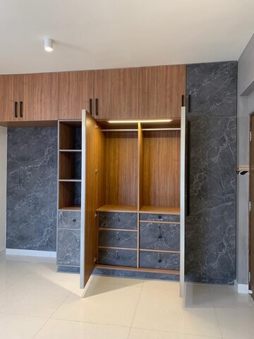 Furnished Amenities in 4 BHK Apartment at Puravankara Purva Belmont, Jp Nagar – for Rent