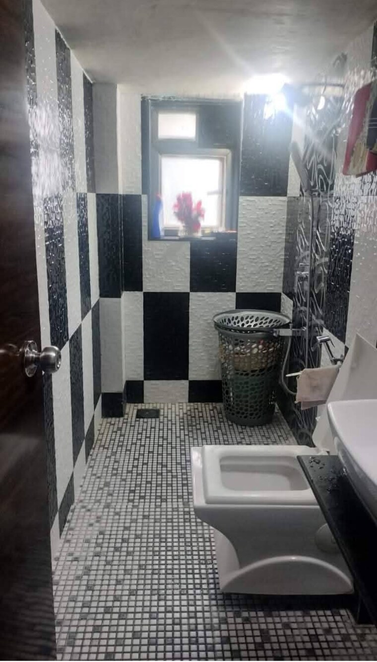Bathroom, shiv-chambers Commercial Office Space 410 Sq.Ft. In Cbd Belapur Sector 11 Navi Mumbai 8962414