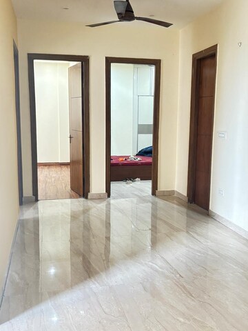 Room in 3 BHK Apartment at Trishla City, Patiala Road – for Rent