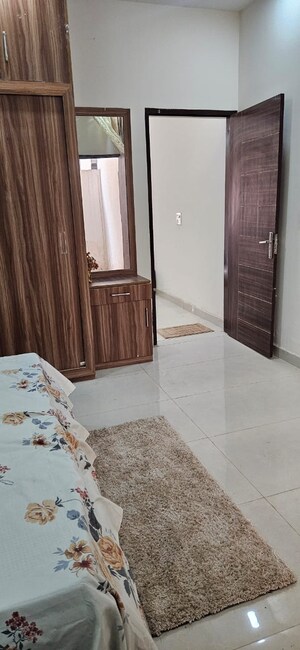 Room in 3 BHK Apartment at Unitech The Close South, Sector 50 – for Sale