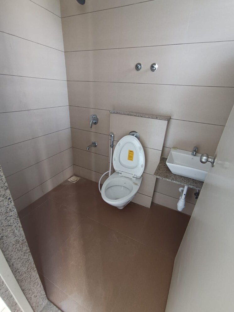 Bathroom, sun-atmosphere 2 Bedroom 712 Sq.Ft. Apartment In Shela Ahmedabad 8962422