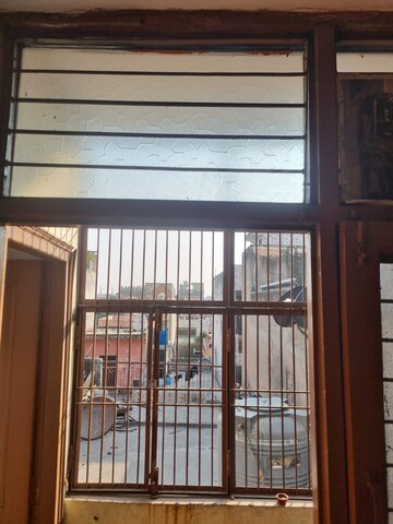 Room in 1 BHK Builder Floor at Yamuna Vihar – for Sale