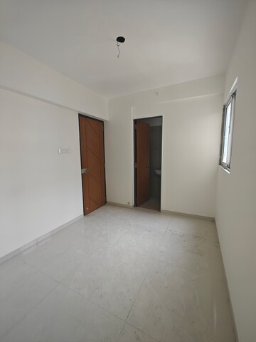 Room in 3.5 BHK Apartment at Moreshwar 19 East, Nerul – for Sale
