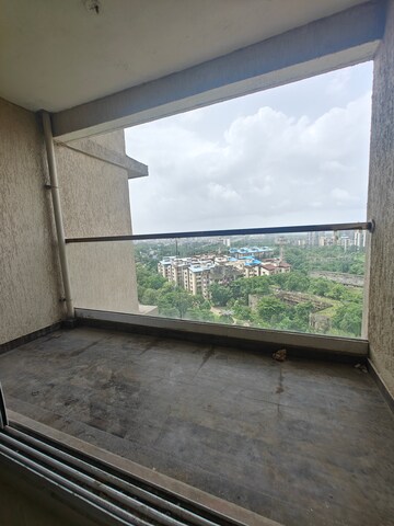 Room in 3.5 BHK Apartment at Moreshwar 19 East, Nerul – for Sale