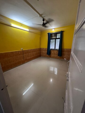 Room in 1 BHK Apartment at Balkrishna Building, Chembur – for Rent