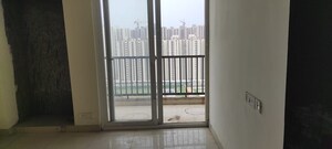 Room in 4 BHK Apartment at La Residentia, Tech Zone 4 Greater Noida – for Sale