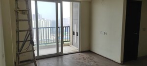 Room in 4 BHK Apartment at La Residentia, Tech Zone 4 Greater Noida – for Sale