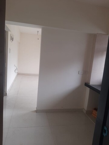 Room in 1 RK Apartment at Rajesh Bhuvan, Shree Nagar – for Sale