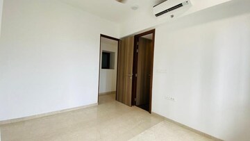 Room in 2 BHK Apartment at Lodha The Park, Worli – for Rent
