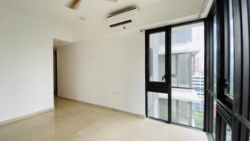 Room in 2 BHK Apartment at Lodha The Park, Worli – for Rent