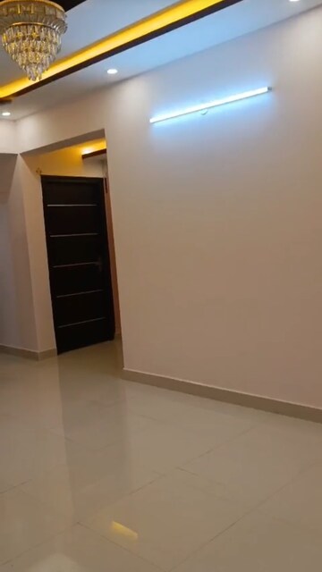 Room in 2 BHK Apartment at Mythri Sapphire, Off Sarjapur Road – for Rent