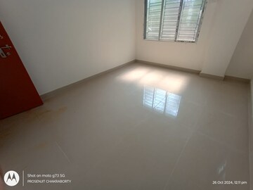 Room in 2 BHK Apartment at Sodepur – for Sale