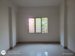 Room in 2 BHK Apartment at Sodepur – for Sale