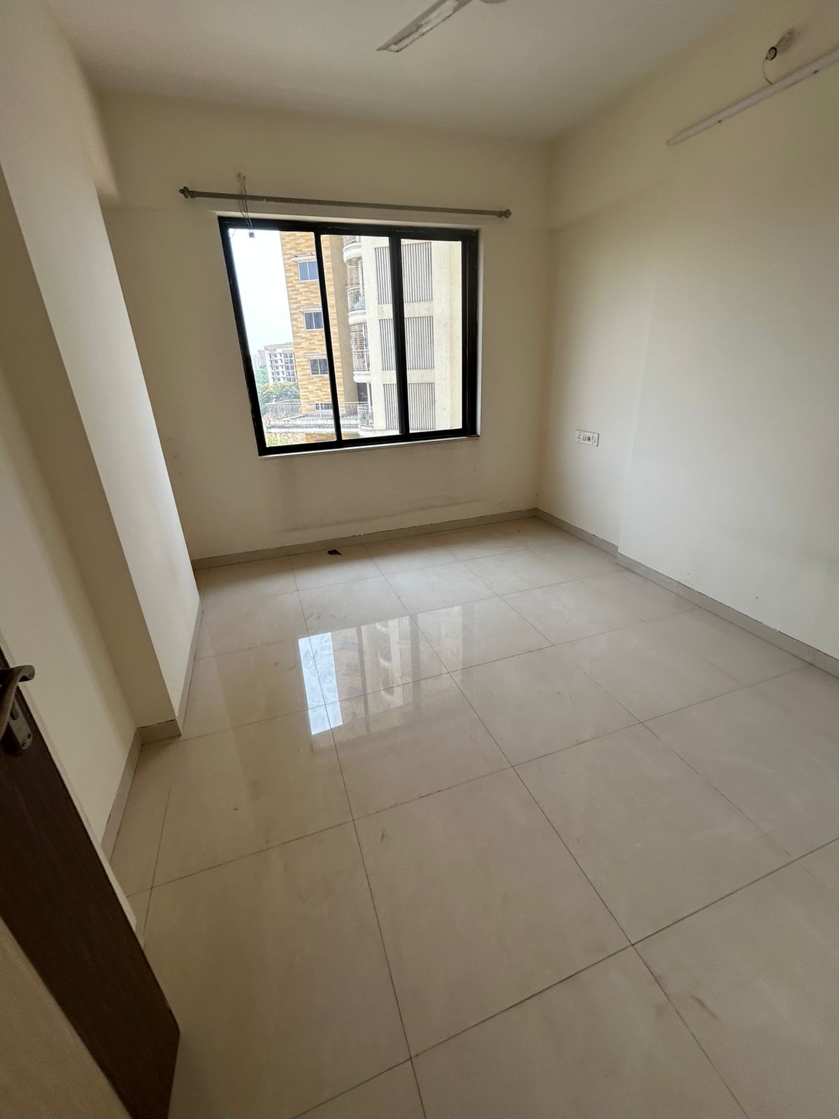 2 BHK + Pooja Room Apartment For Sale in Mahavir Kalpavruksha