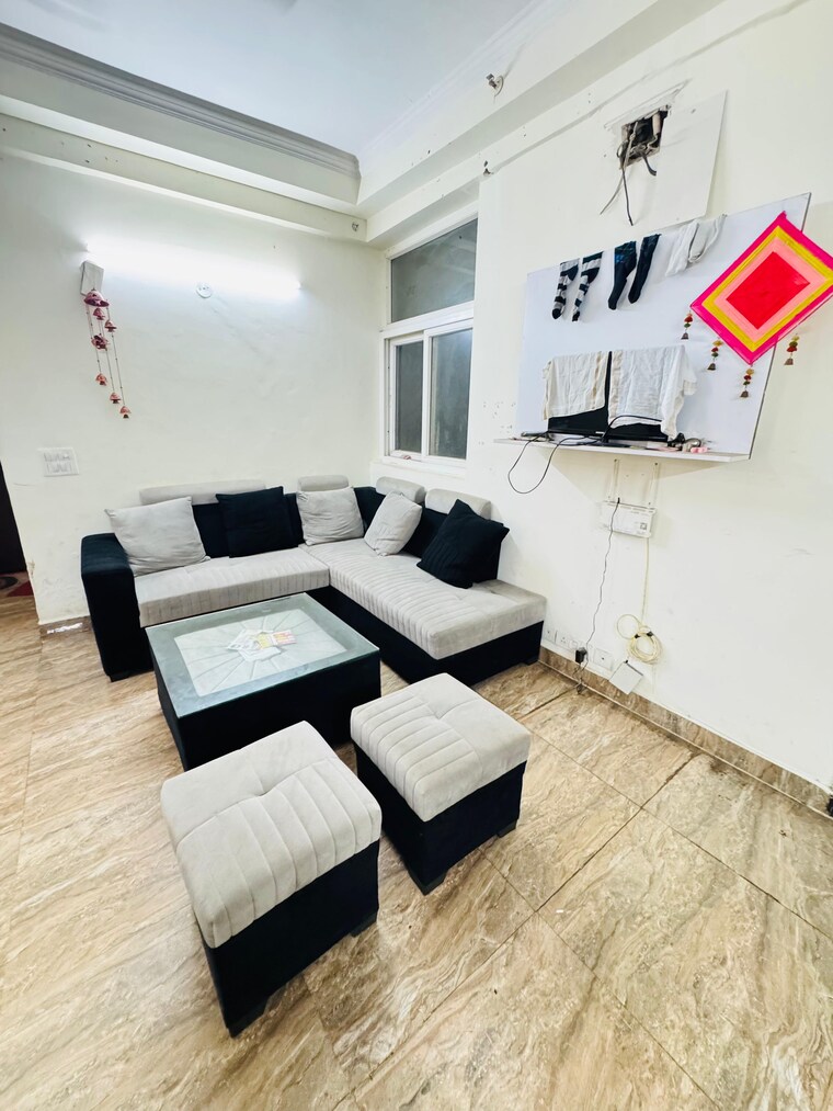 Team Area, sethi-max-royale 2 Bedroom 850 Sq.Ft. Apartment In Sector 76 Noida 8962577