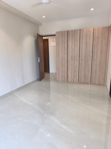 Room in 3 BHK Apartment at Mayfair Gnyanadeep, Santacruz West – for Rent