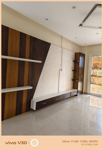 Room in 3.5 BHK Apartment at Gomti Nagar – for Rent
