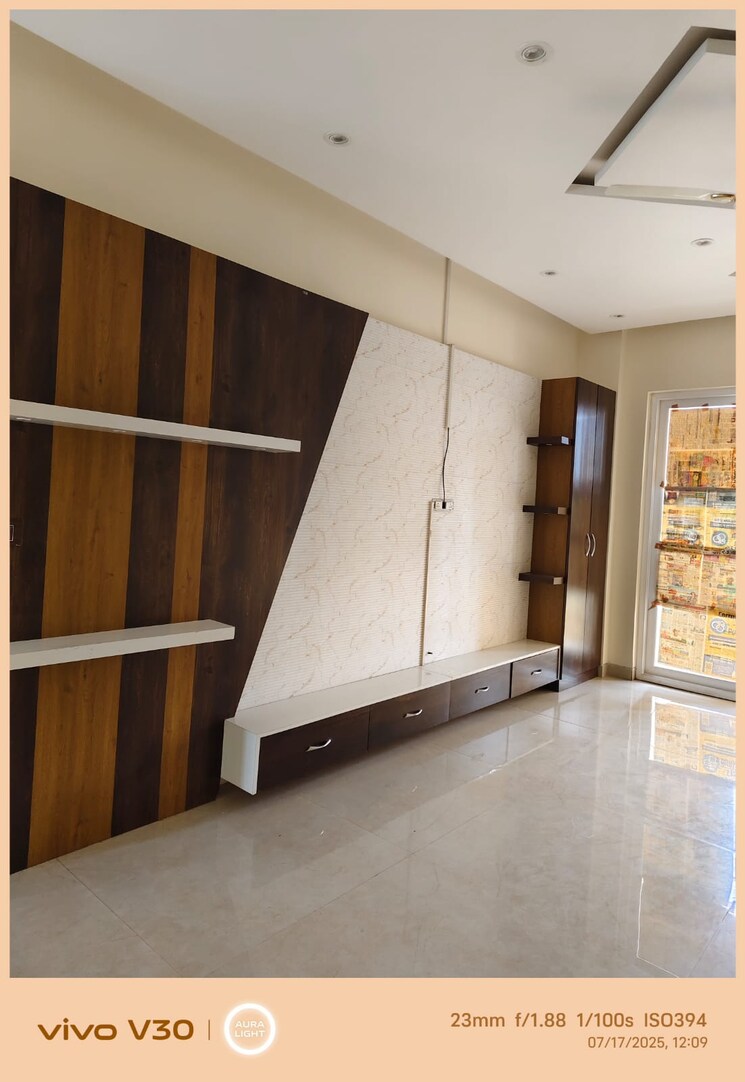 Room, gomti nagar 3.5 Bedroom 2300 Sq.Ft. Apartment In Gomti Nagar Lucknow 8962565
