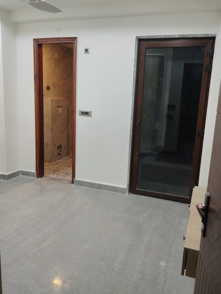 Room, sector 41 6 Bedroom 167 Sq.Mt. Independent House In Sector 41 Noida 8962569