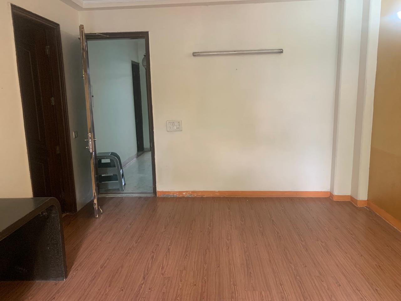 4 BHK + Servant Room Apartment For Rent in DLF Belvedere Towers