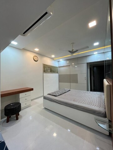 3 BHK Apartment For Sale in Vile Parle East