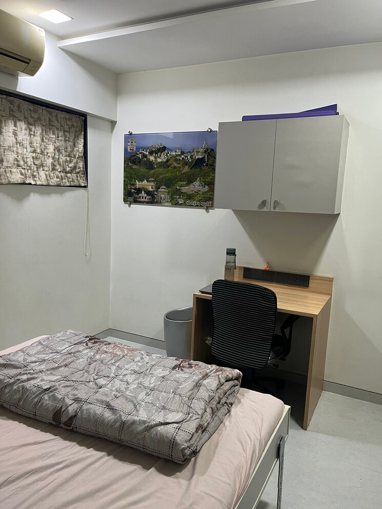 Bedroom, vile parle east 3 Bedroom 1000 Sq.Ft. Apartment In Vile Parle East Mumbai 8962597