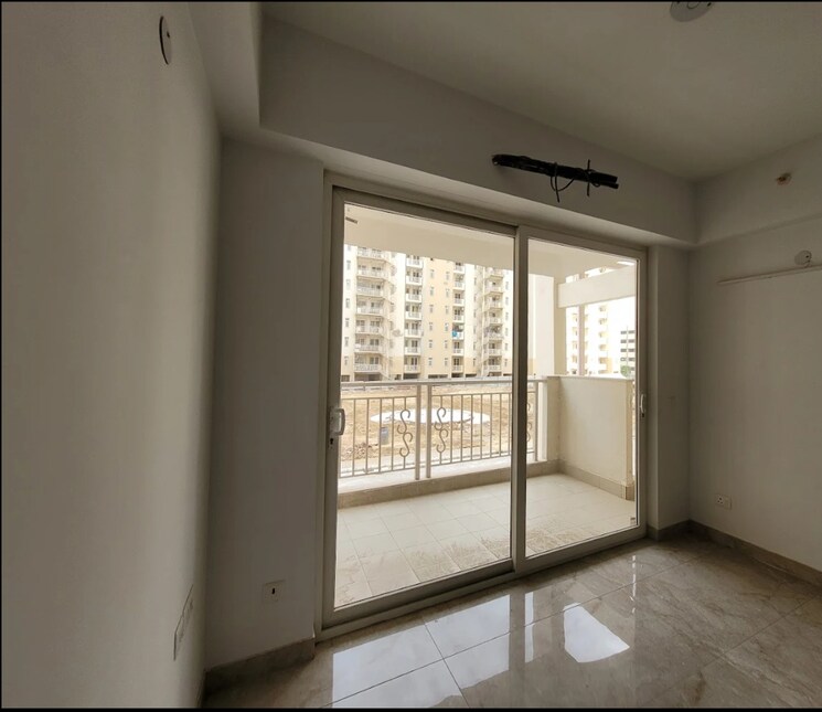 Room, emaar-palm-hills 3.5 Bedroom 1450 Sq.Ft. Apartment In Sector 77 Gurgaon 8962652