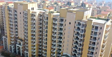 3.5 BHK Apartment – Exterior View View at Emaar Palm Hills, Sector 77 - for Rent