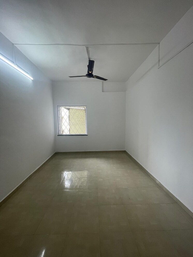 Room, camp 1 Bedroom 550 Sq.Ft. Apartment In Camp Pune 8962618