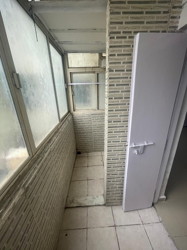 Balcony, camp 1 Bedroom 550 Sq.Ft. Apartment In Camp Pune 8962618