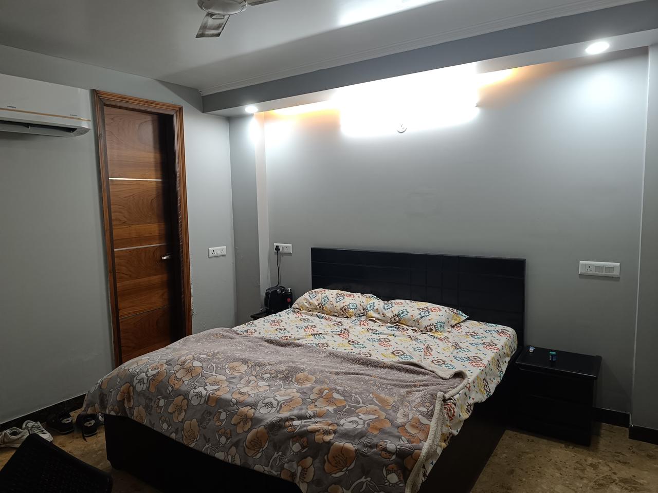 3 BHK + Servant Room Builder Floor For Rent in M2K The White House