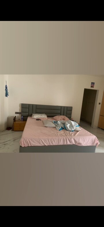Bedroom in 3 BHK Builder Floor at Kavuri Hills, Madhapur – for Rent