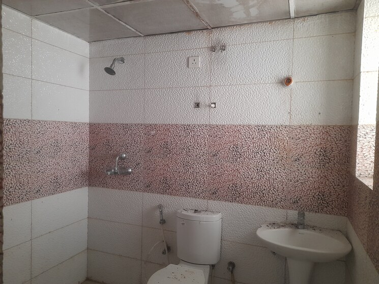 Bathroom, omaxe-heights 2 Bedroom 1180 Sq.Ft. Apartment In Sector 86 Faridabad 8962699
