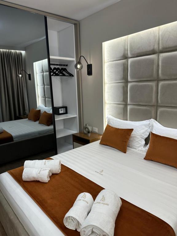 3 BHK Builder Floor For Rent in Anand Niketan