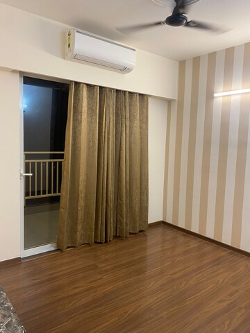 Room in 2 BHK Apartment at M3M Marina, Sector 68 – for Rent