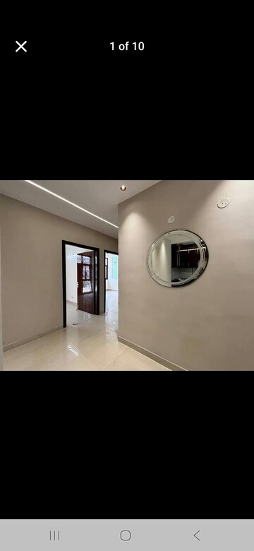 Room in 3 BHK Builder Floor at Puri PP City Centre, Pitampura – for Rent