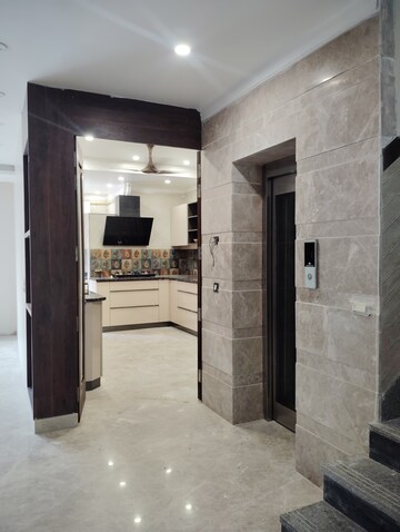 5 BHK Villa For Rent in Sector 49