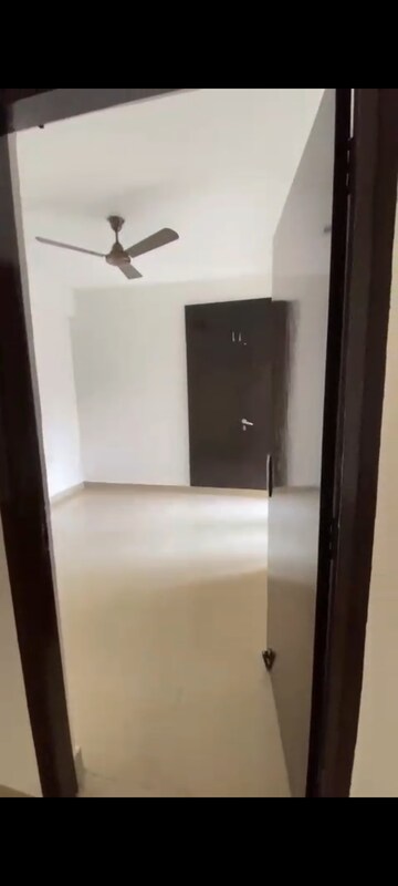Room in 3 BHK Apartment at Eros Sampoornam, Sector 2 Greater Noida – for Sale
