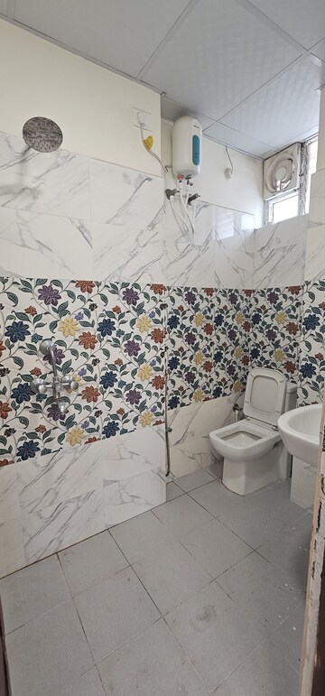 Bathroom in 3 BHK Builder Floor at Kakatiya Hills, Jubilee Hills – for Rent