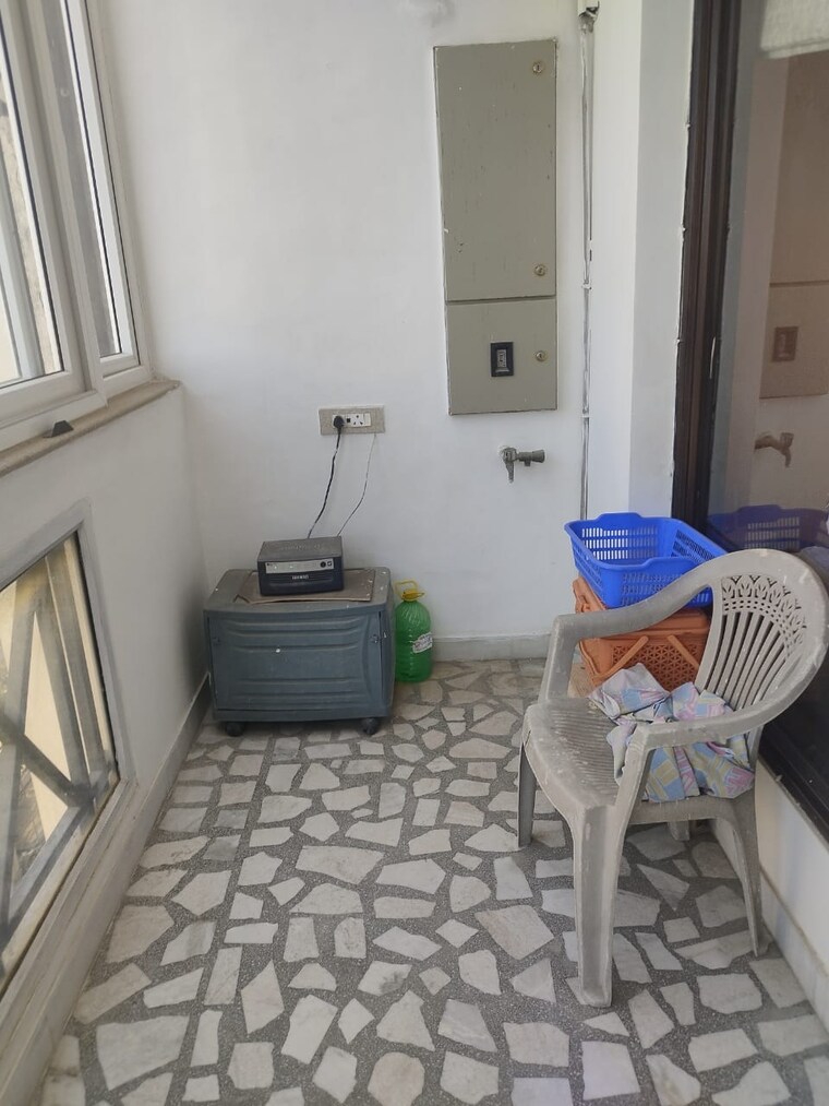 Bathroom, freedom fighters enclave 5 Bedroom 3600 Sq.Ft. Builder Floor In Freedom Fighters Enclave Delhi 8962813