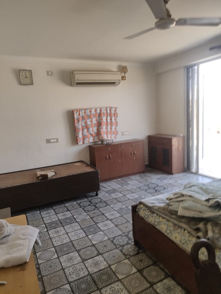 Bedroom, freedom fighters enclave 5 Bedroom 3600 Sq.Ft. Builder Floor In Freedom Fighters Enclave Delhi 8962813