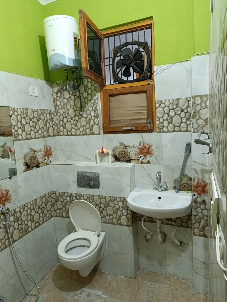 Team Area, gomti nagar 2 Bedroom 1800 Sq.Ft. Builder Floor In Gomti Nagar Lucknow 8962803